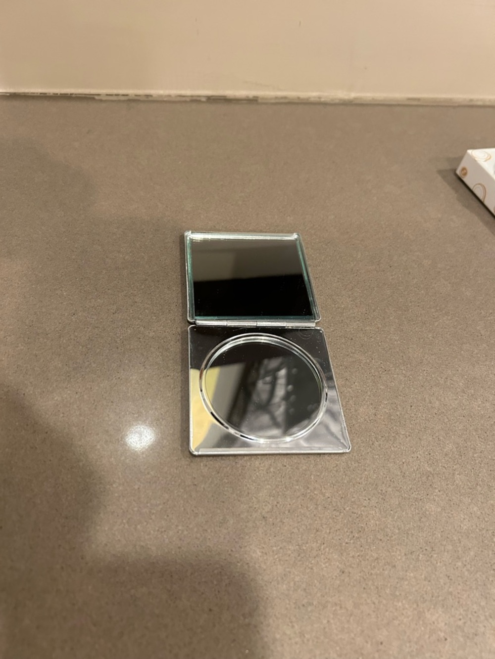 Compact Mirror Butterfly - Picture 4 of 7